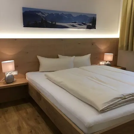 Zamanger Husli * Sankt Gallenkirch